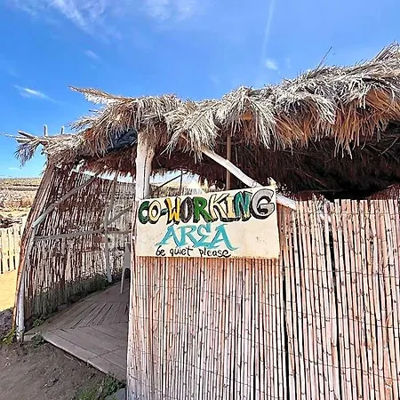 Adeje - Twinfin & Surf Yoga Camp Arona