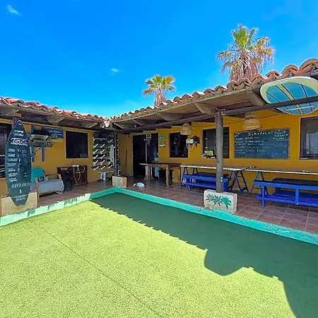 Adeje - Twinfin & Surf Yoga Camp 2*
