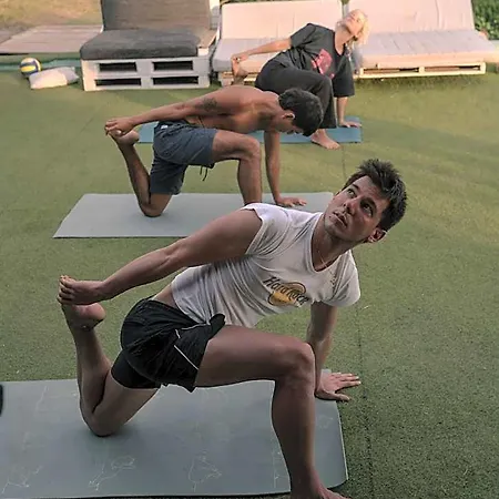 Adeje - Twinfin & Surf Yoga Camp Arona
